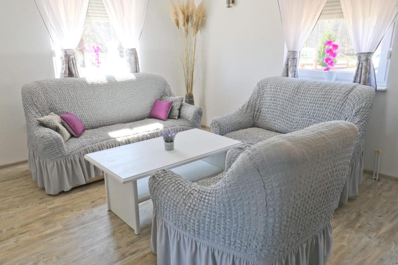 Apartman Teo &Tena Otočac Exterior foto