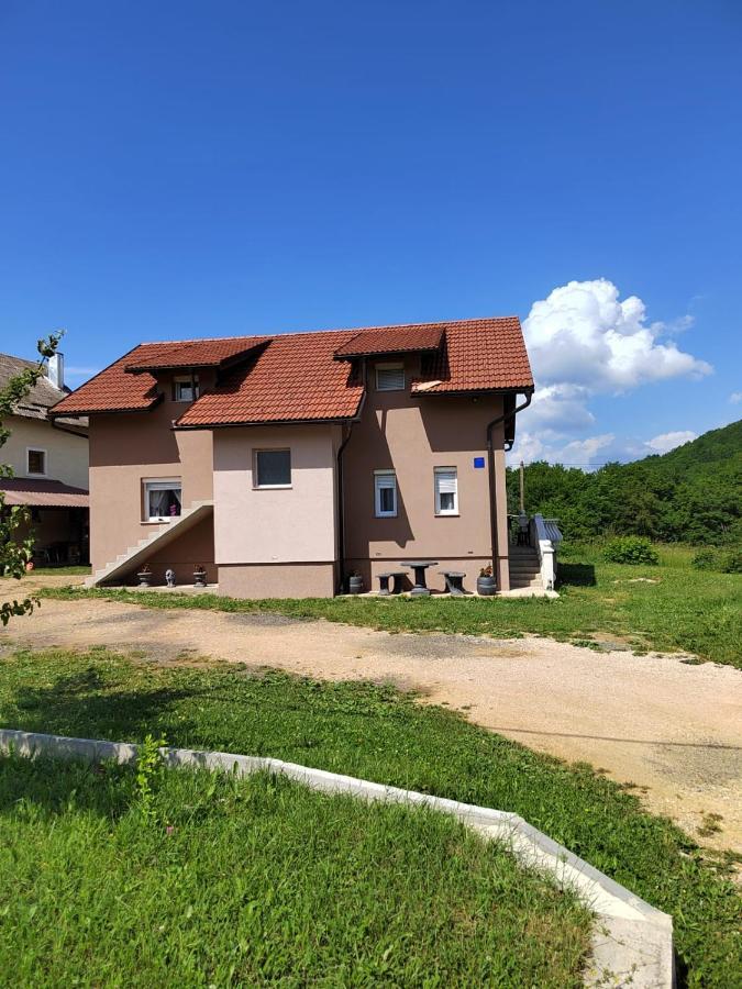 Apartman Teo &Tena Otočac Exterior foto